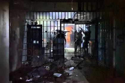 Presos se amotinaron en el penal de Las Flores, Santa Fe, en 2020