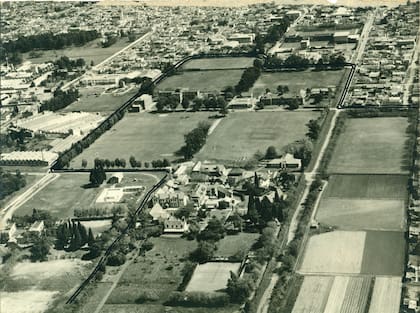 Vista aérea del Saint George's, en los 70