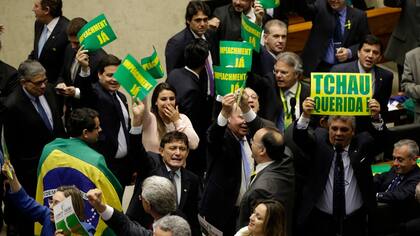 La cámara de Diputados consiguió los votos necesarios para continuar con el proceso de juicio político en contra de la presidenta, Dilma Rousseff