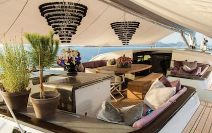 Vista de la cubierta del Pink Gin VI