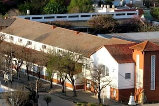 Otra vez en Santa Fe: alumnos hostigaban a compañeros con trinchetas y cuchillos e intervino la policía