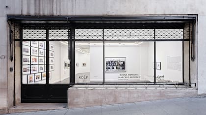 Vista de la muestra actual en Rolf Art