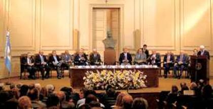 Una sesión pública de la Academia Nacional de Medicina