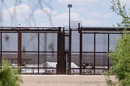 Vista de los campos donde están los menores detenidos en la frontera con México