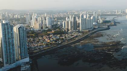 Vista de los rascacielos de la ciudad de Panamá, sede de Mossack Fonseca, la firma de abogados en el ojo del huracán.
