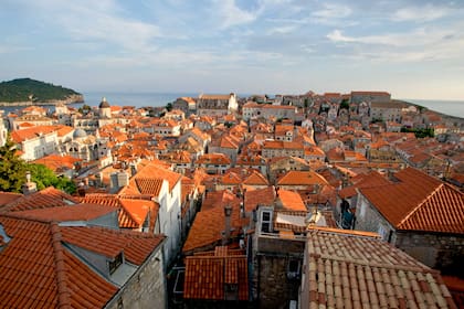 Vista de los techos de la maravillosa Dubrovnik, a orillas del Adriático.