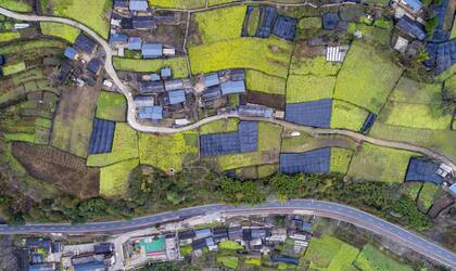 Vista de una aldea en el valle de Nujiang en la provincia de Yunnan, en el suroeste de China, el 8 de marzo de 2021.