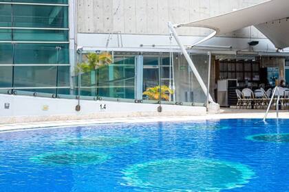 Vista de una de las piscinas del lujoso hotel en Panamá