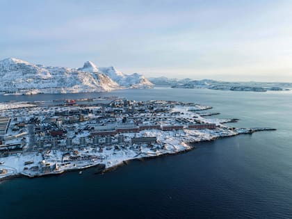 Vista de viviendas en la costa de Nuuk, Groenlandia, el 25 de enero de 2026
