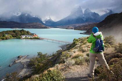 Vista del lago Grey por el que se puede tomar una excursión navegando