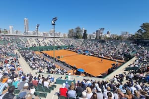 vista del lawn tennis , con publico ; copa davis