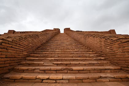 Vista de la entrada al templo del Gran Zigurat en la antigua ciudad de Ur, donde se cree que nació Abraham