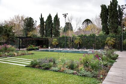 Vista del nuevo espacio ganado donde en otra época hubo una cancha de tenis.