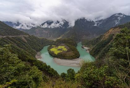 Vista del paisaje del rio Nujiang en la provincia de Yunnan, en el suroeste de China, el 7 de marzo de 2021.