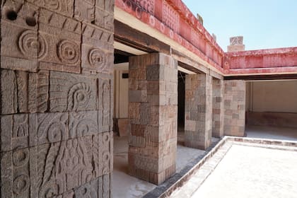 Vista del patio del Palacio de Quetzalpapálotl en el complejo arqueológico de Teotihuacán en San Juan Teotihuacán, México