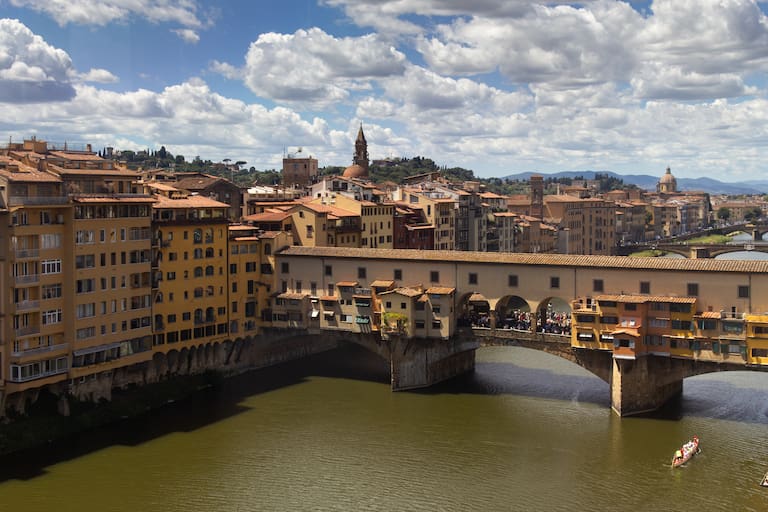 Vista del Ponte Vecchio desde las terrazas de Galleria degli Ufizzi.