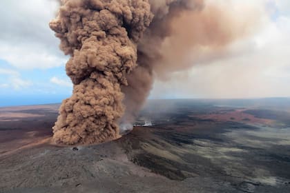 Vista del volcán en actividad