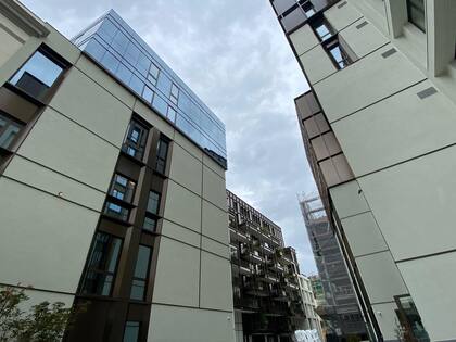 Vista desde abajo del "cubo negro"