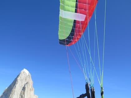 La vista desde el parapente de Pablo, en pleno vuelo