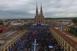 Alberto Fernández y la plana mayor del FDT participarán de la misa en Luján tras el ataque a Cristina