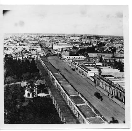 Vista desde el edificio del Museo Histórico Nacional, a principios de siglo XX