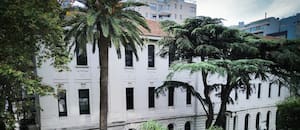 El edificio neoclásico de Palermo que fue un antiguo asilo de huérfanas y hoy alberga viviendas y un selecto hotel