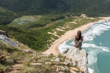 Vista desde Pico da Coroa Hill, al sur de la isla de Florianópolis