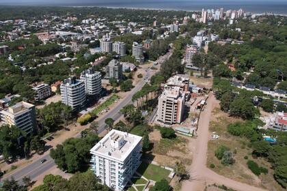 Vista desde un drone de la ciudad de Pinamar