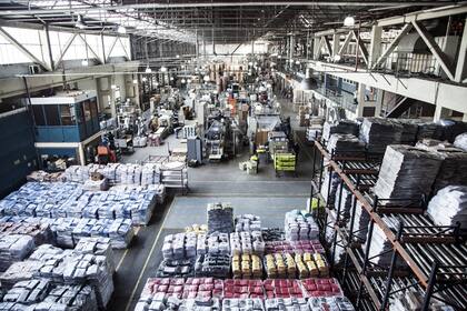 Vista general de una parte de la fábrica Romipack.