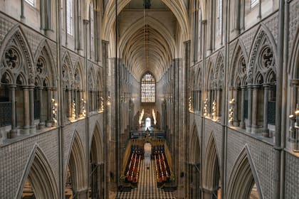 Vista general del interior de la Abadía de Westminster en Londres, el miércoles 12 de abril de 2023, antes de la coronación del rey Carlos III.