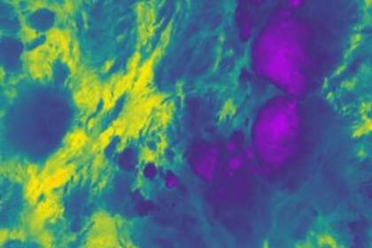 Vista infrarroja VIIRS de tormentas cerca de Nauru el 29 de diciembre de 2018. Las porciones más frías de las nubes son de color púrpura, mientras que el cálido Océano Pacífico es de color naranja