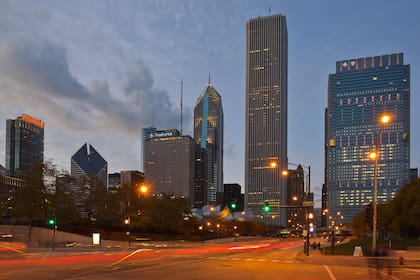 Vista nocturna de Chicago, Illinois