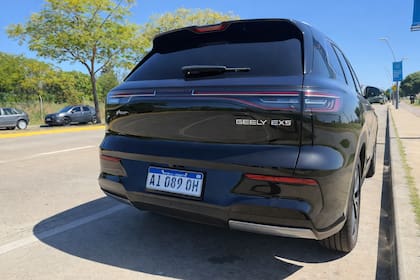Vista trasera del Geely EX5