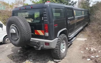 Vista trasera del Hummer H2 Strecht Limo