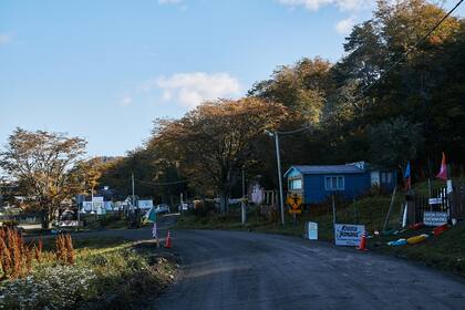 Vistas de Puerto Almanza, pueblo austral de pescadores frente al canal del Beagle.