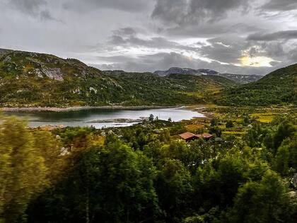 Vistas desde el recorrido en tren desde Oslo a Bergen (Foto: Instagram @jdaroga)