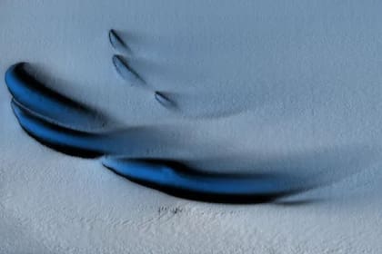 Visualización de las estructuras de hielo con forma de dunas de arena que se encuentran en la parte inferior de la plataforma de hielo Dotson (Imagen Live Science)