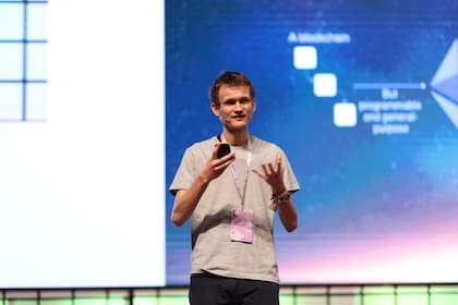 Vitalik Buterin, fundador de Ethereum, en una conferencia. Crédito: DevConnect.