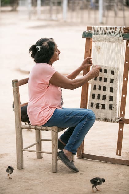 Vitalina Soraire y sus tejidos.