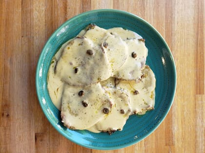Vitel toné de Biasatti, un plato emblema de las mesas de las fiestas