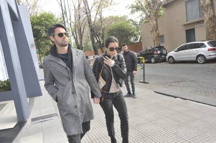 Vito Rodríguez, una de las mediáticas mellizas, llegó con su novio