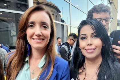 Viviana Aguirre junto a Karina Milei.