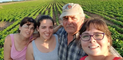 Viviana, Micaela, Raúl, que falleció, y Macarena Ramos