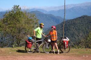 9000 km en 365 días. La pareja que viajó en bici de la Patagonia a Costa Rica