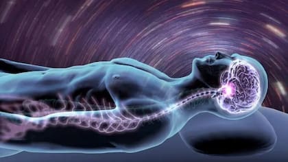 "Vivir desfasados una hora genera impacto en el descanso y en el rendimiento", advierte el neurólogo Daniel Álvarez