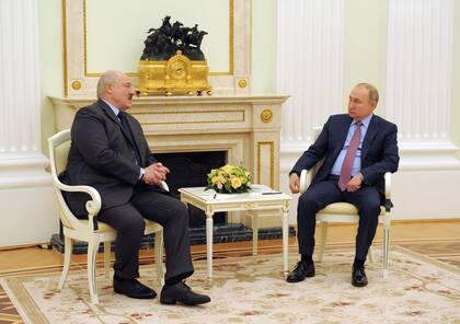 Vladimir Putin presidente de Rusia, recibió en el Kremlin a su homólogo bielorruso, Alexander Lukashenko. MIKHAIL KLIMENTYEV / SPUTNIK / CONTACTOPHOTO