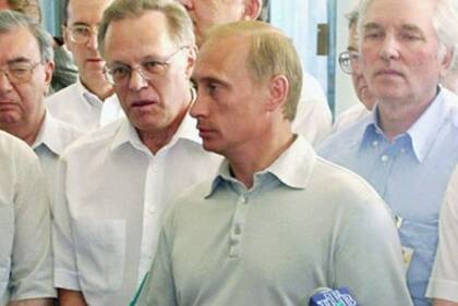 Vladimir Putin se había posesionado como presidente de Rusia en mayo de ese año.