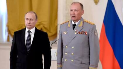 Vladimir Putin y Alexander Dvornikov en Moscú