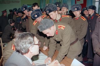 Voces de la era de la independencia de Ucrania hablan de décadas de esfuerzos rusos por controlar el país