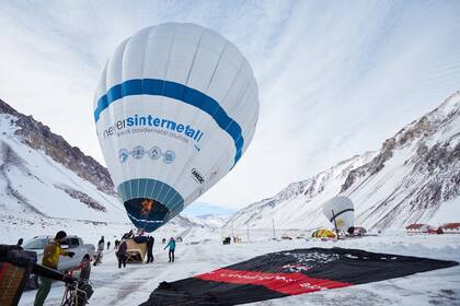 Volar en globo cerca del Aconcagua